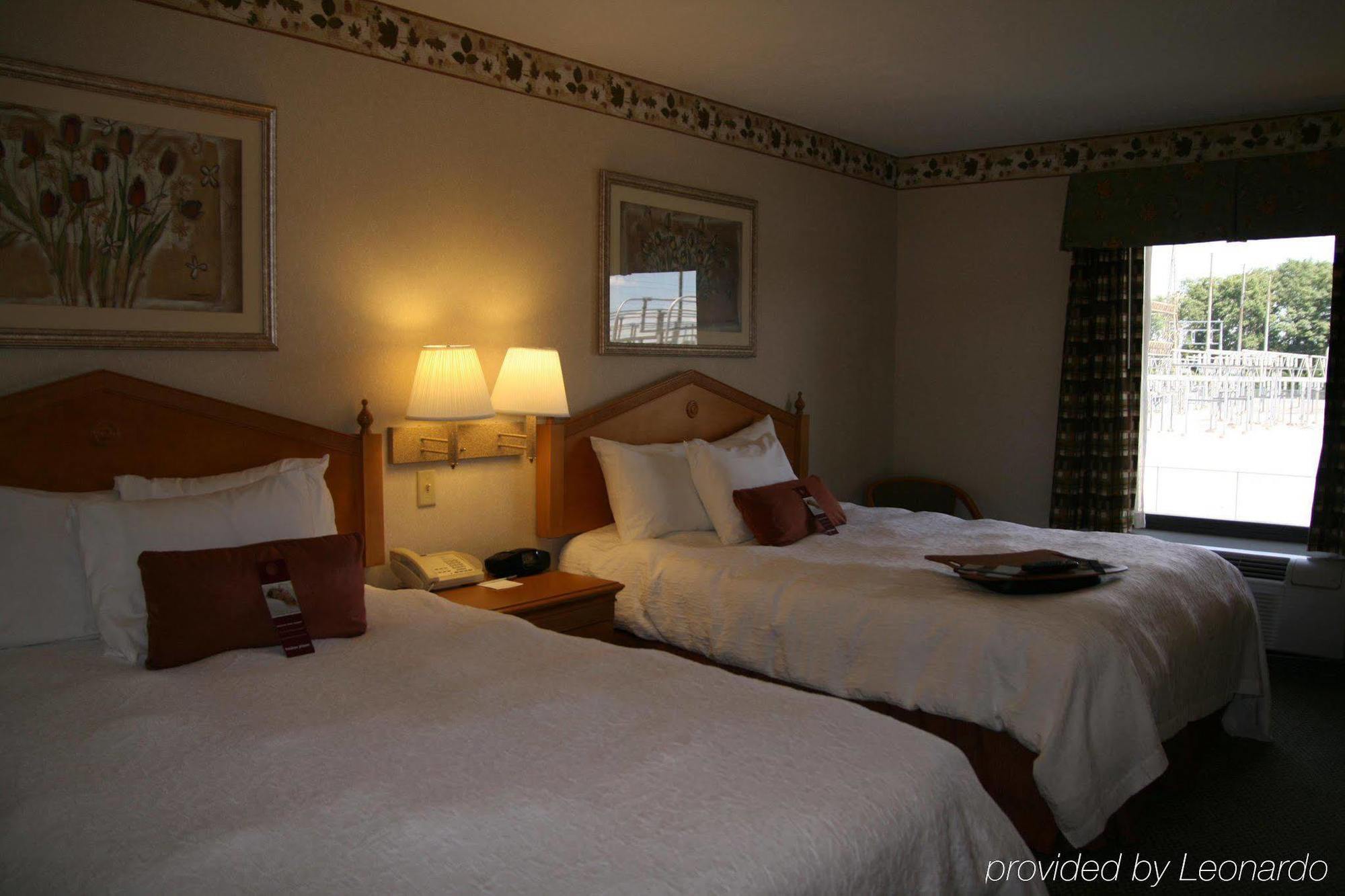 Hampton Inn Cleveland-Airport/Tiedeman Road Brooklyn Room photo